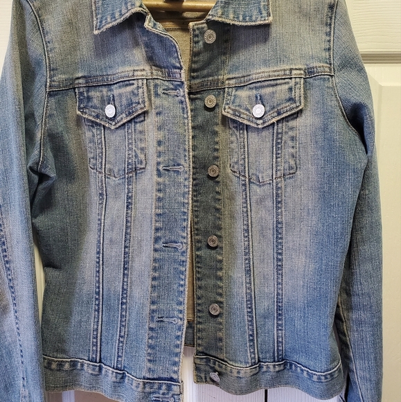 Gap Denim Jacket EUC!! Size Medium - Picture 5 of 13